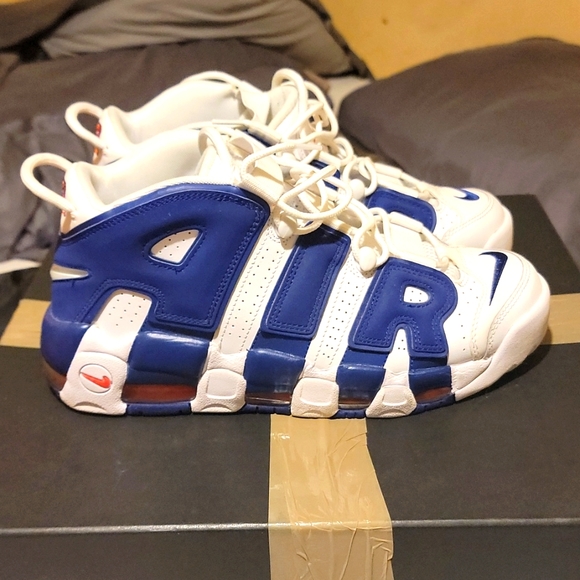 Sneakers - Picture 1 of 4